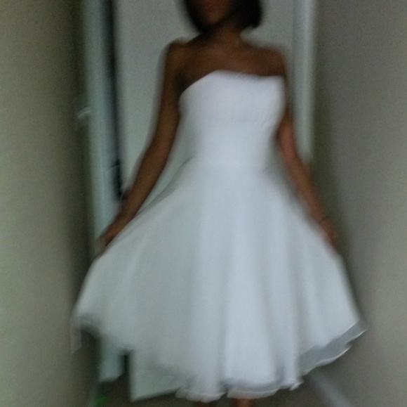 White Aline dress - Picture 5 of 6